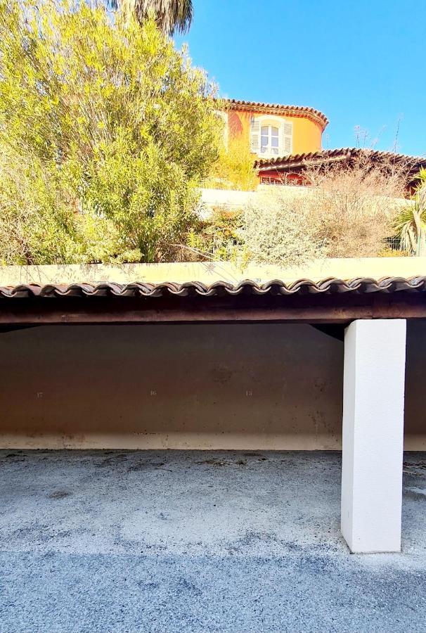 Hameau Des Amandiers - Vue Mer, Golf Et Vignes Saint-Cyr-sur-Mer Exterior foto